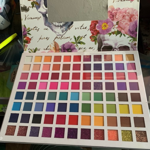 Makeup palette - Picture 2 of 2
